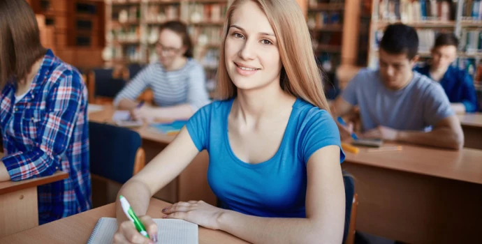 Glossar-Eintrag zu Ausbildungskosten – Frühzeitige Planung spart bares Geld